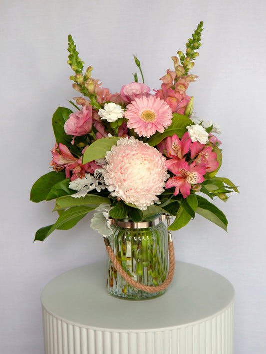 When Kindness Comes in a Vase: Melbourne’s Quiet Flower Rituals for Life’s In-Between Moments