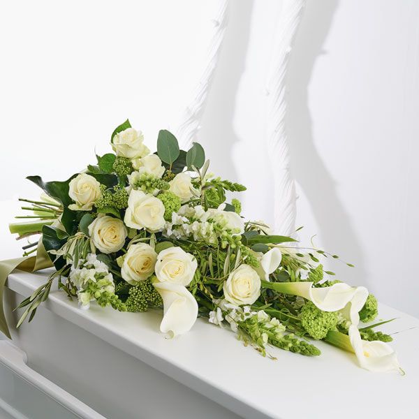 The Role of Flowers in Different Funeral Traditions Around the World